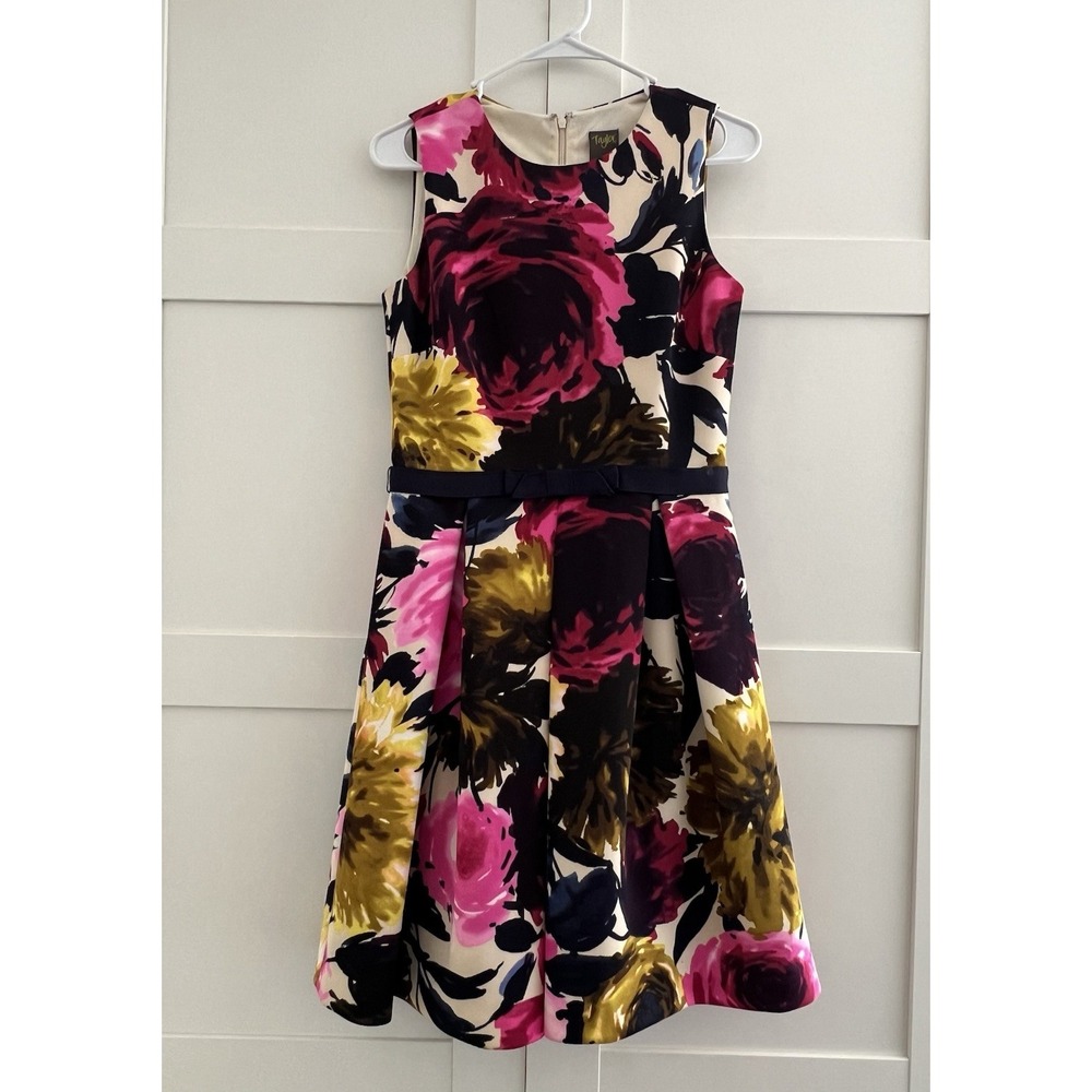 Taylor Women's Size 4 Floral Short Sleeve Sheath Scuba  Dress Back Zip